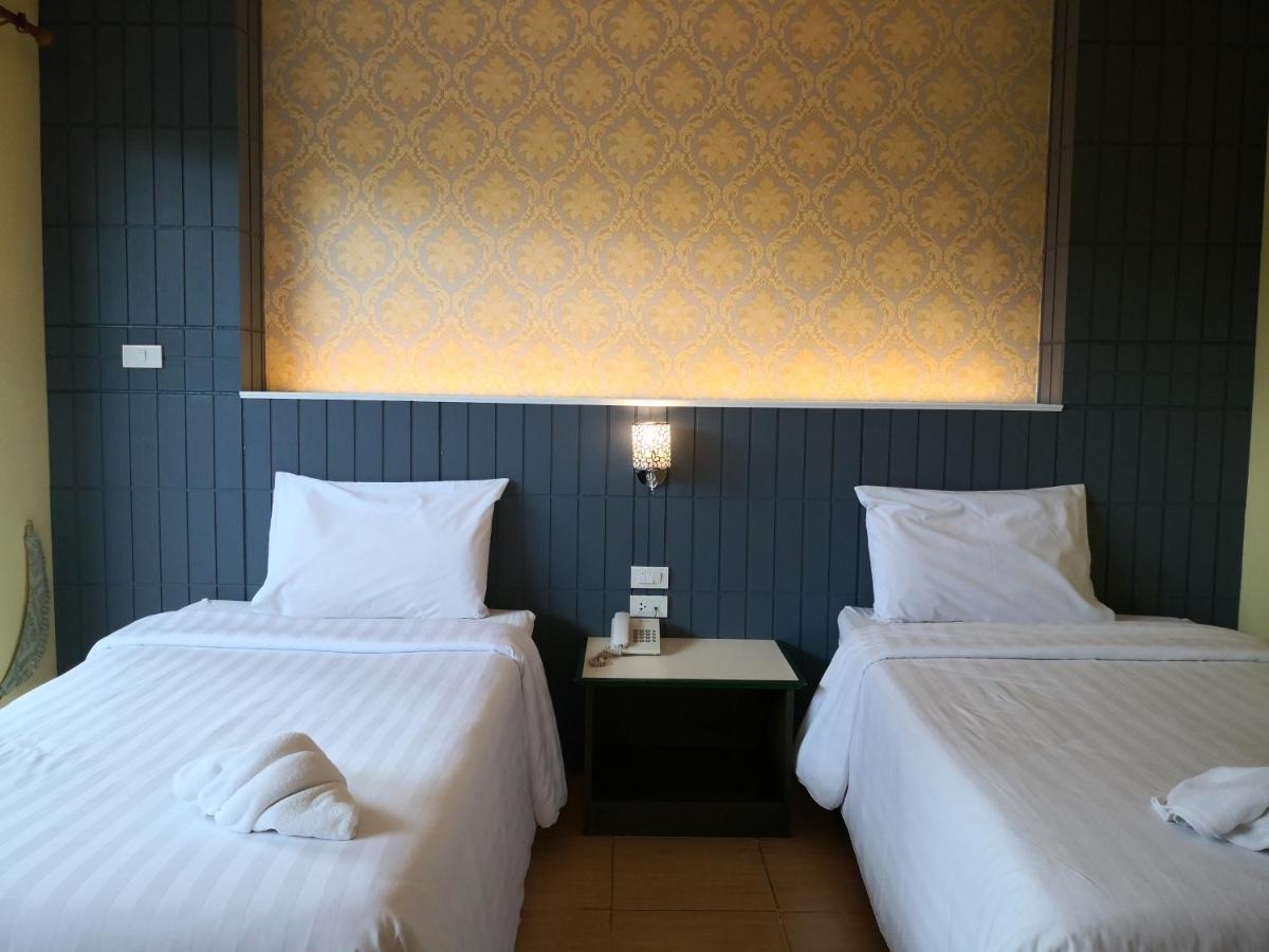 Baan Suksiri Hotel Hua Hin Bagian luar foto