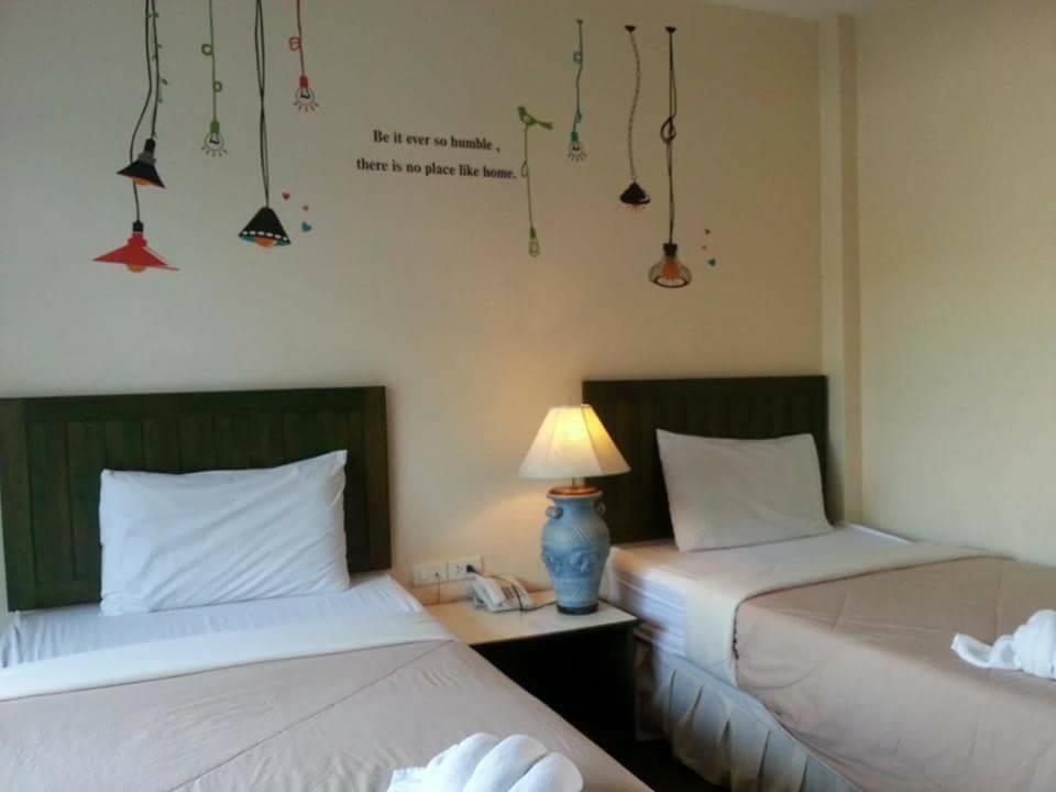 Baan Suksiri Hotel Hua Hin Bagian luar foto