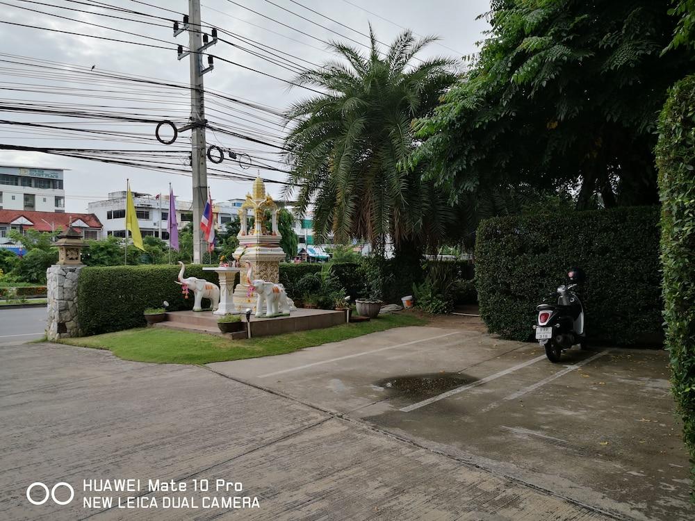 Baan Suksiri Hotel Hua Hin Bagian luar foto